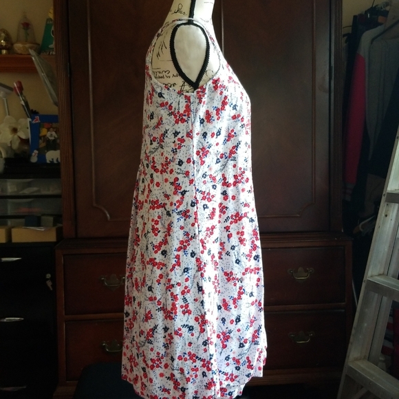 Dress - Picture 3 of 4